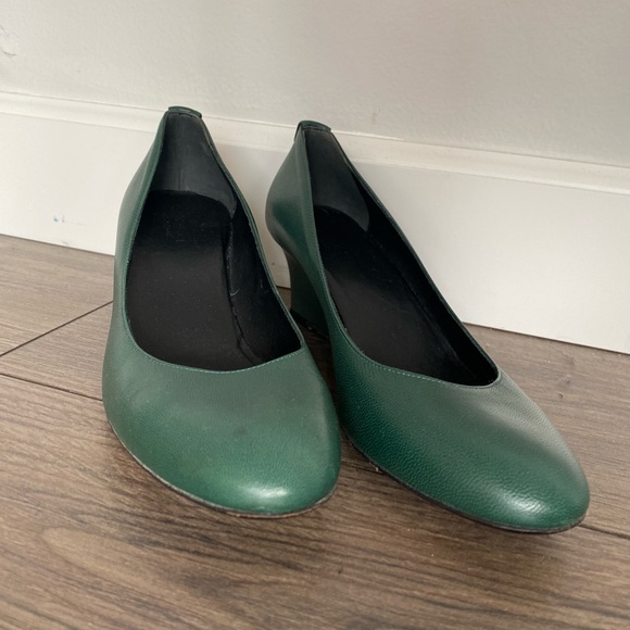 Gucci green pumps - Picture 1 of 3